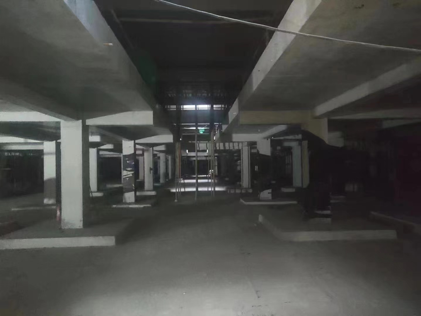 江津山东又一个上海博普LOFT车库拔地而起